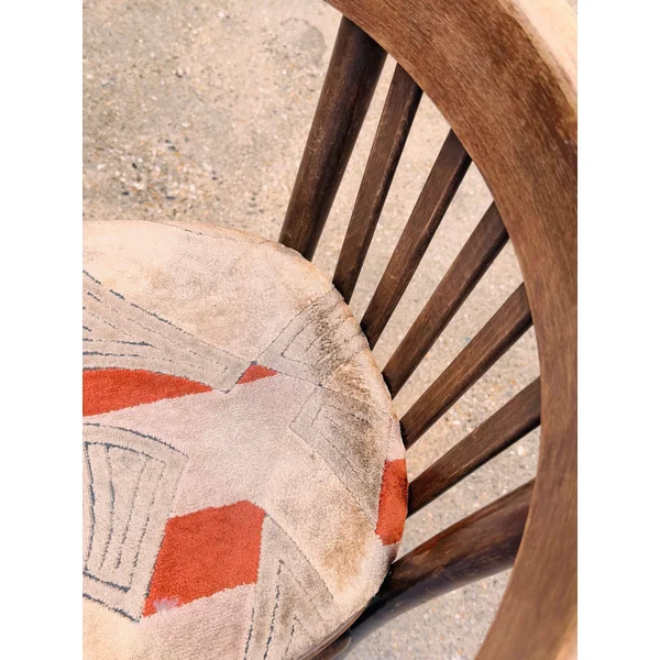 2 chaises bistrot avec galettes en velours