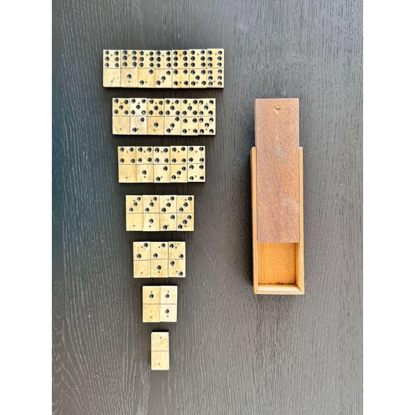 Ancien jeu de dominos 1900 en ébène et en os