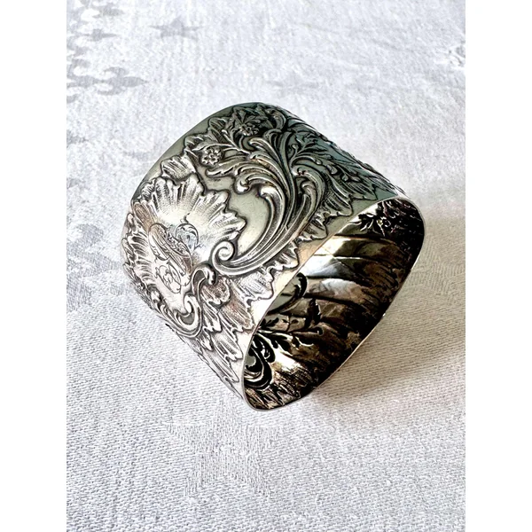 Ancien rond de serviette monogrammé en argent 925