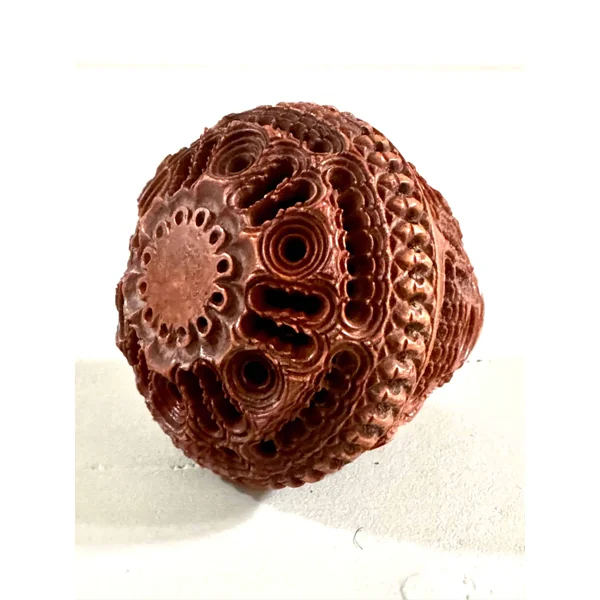 Ancienne boîte en corozo sculpté et son chapelet XIXème