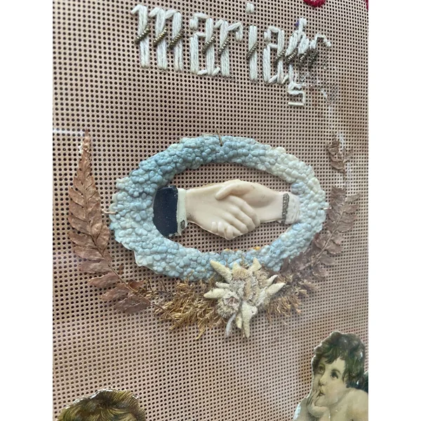 Ancienne broderie sur canevas