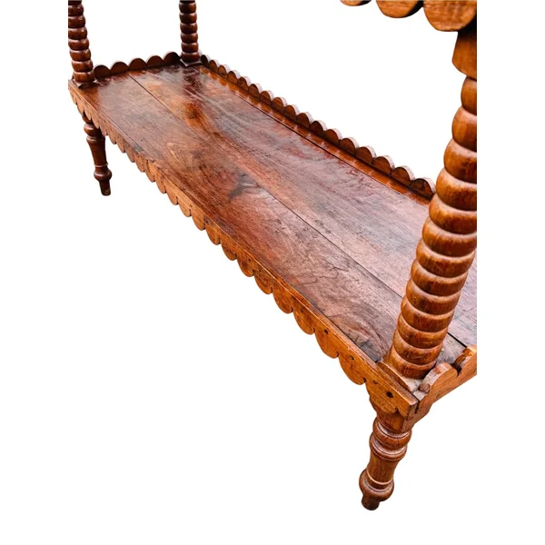 Ancienne grande étagère sur pieds