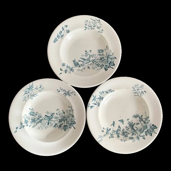 Assiettes creuses en terre de fer Longwy , modèle "Mignon"