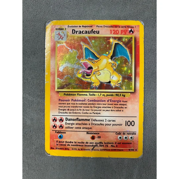 Carte pokémon Dracaufeu 4/102 set de base