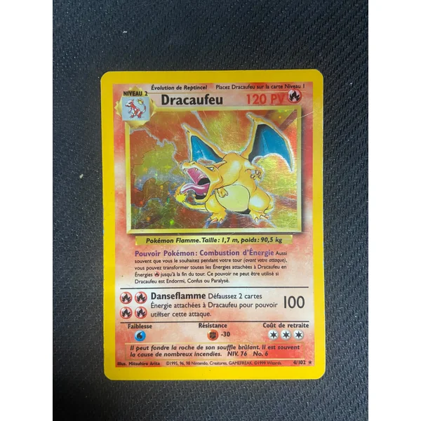 Carte Pokémon Dracaufeu 4/102 Set de Base