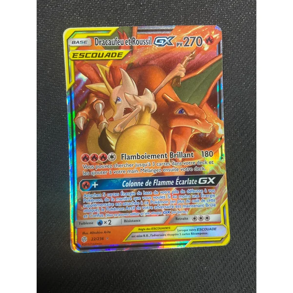 Carte Pokémon Dracaufeu et Roussil-GX22/236 Eclipse cosmique