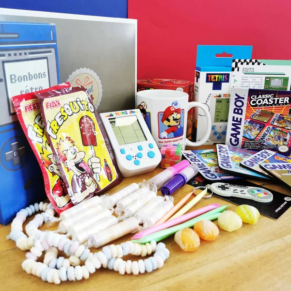 Coffret Cadeau « Retrogaming » et sa console Tetris