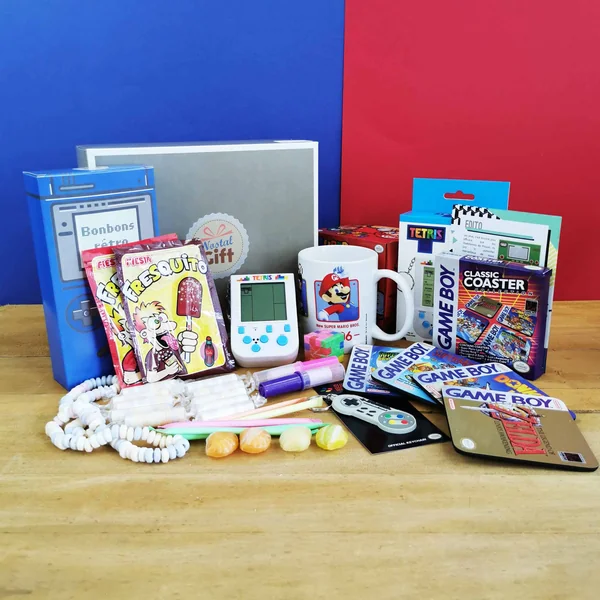 Coffret Cadeau « Retrogaming » et sa console Tetris