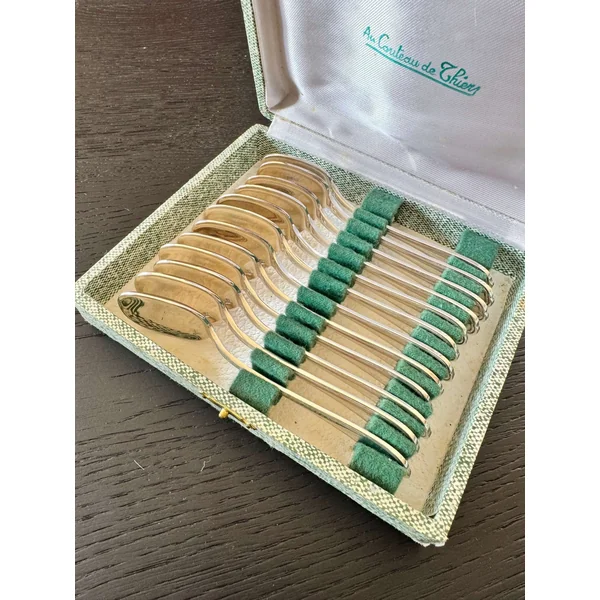 Ecrin de 12 cuillères à glace Christofle, modèle Spatours
