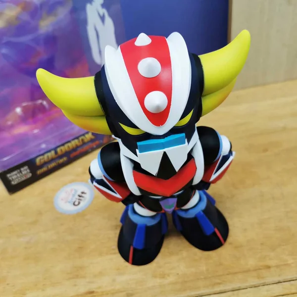 Figurine tirelire Chibi Grendizer debout 18 cm - Goldorak