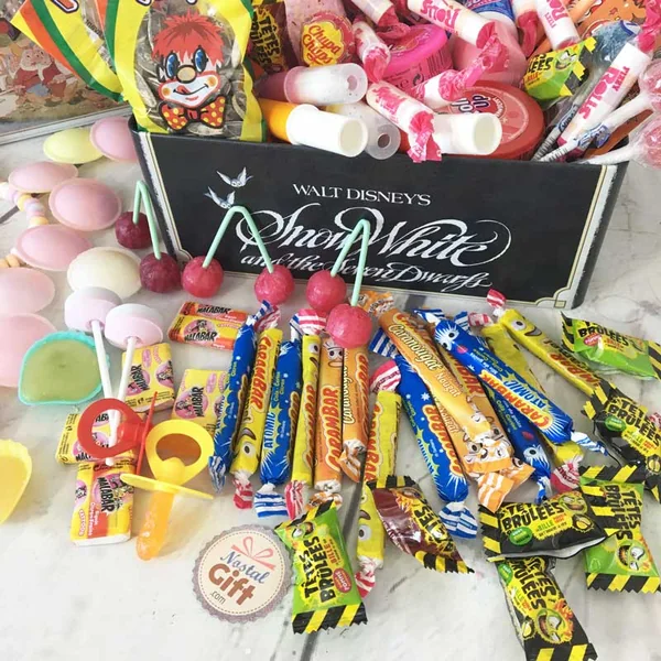 Méga coffret bonbon rétro - Blanche Neige