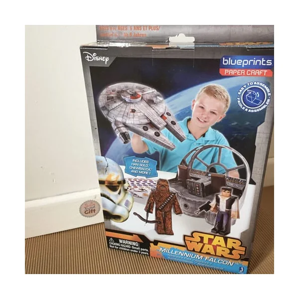 Paper Craft - Star Wars : Han Solo, Chewbacca et le Faucon Millenium
