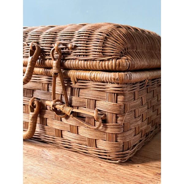 Petite valise ancienne en osier