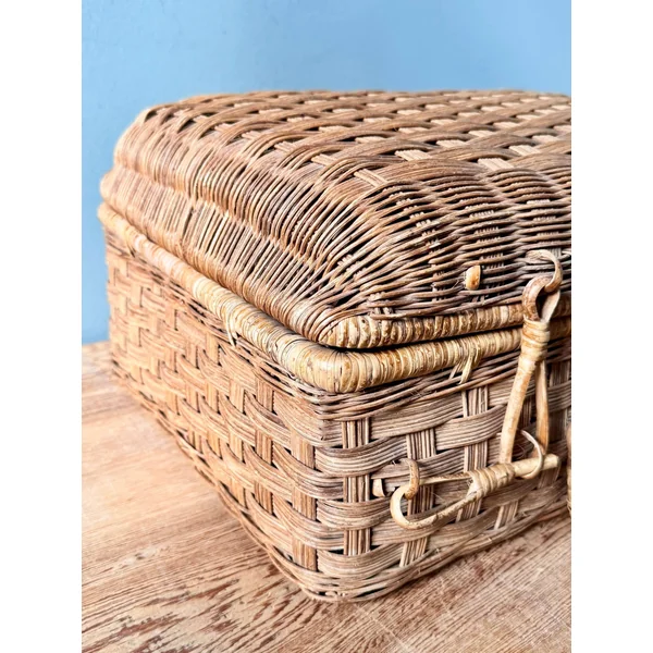 Petite valise ancienne en osier