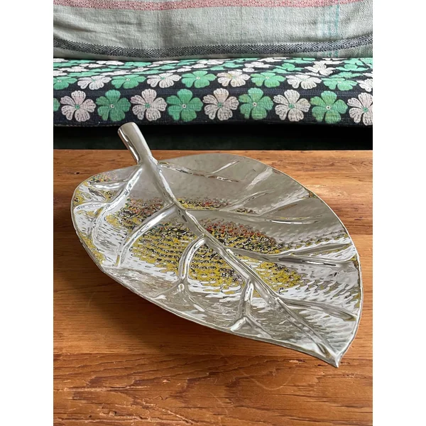 Plateau, centre de table en forme de feuille