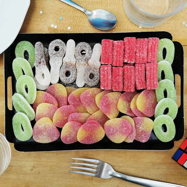 Plateau de bonbons sucrés et acidulés