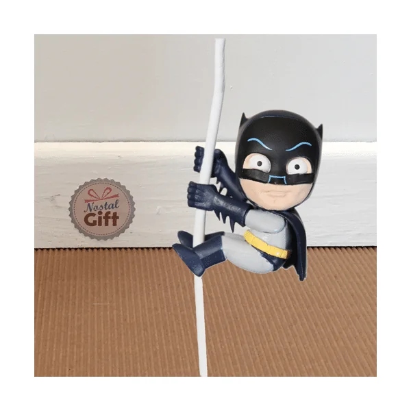 Scaler Batman figurine