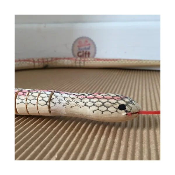 Serpent articulé en bois