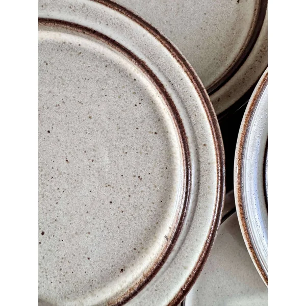 Suite de 6 assiettes plates Stogo en grès scandinave