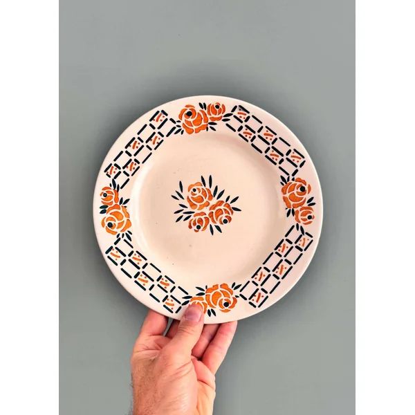 Suite de 8 assiettes plates Terre de Fer, modèle Vital