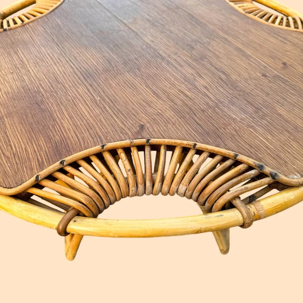 Table basse tripode en rotin vintage Janine Abraham