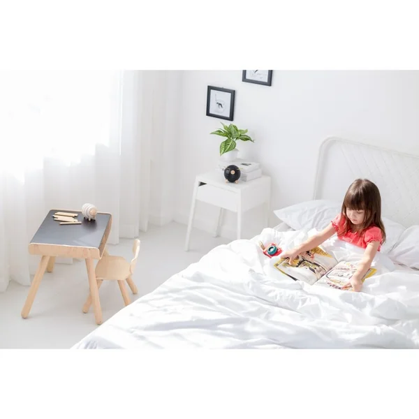 Table & chaise