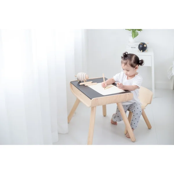 Table & chaise