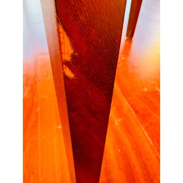 Table ronde, console demi-lune