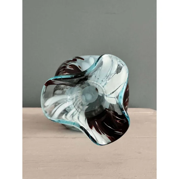Vase en verre de Clichy panse creusée bicolore